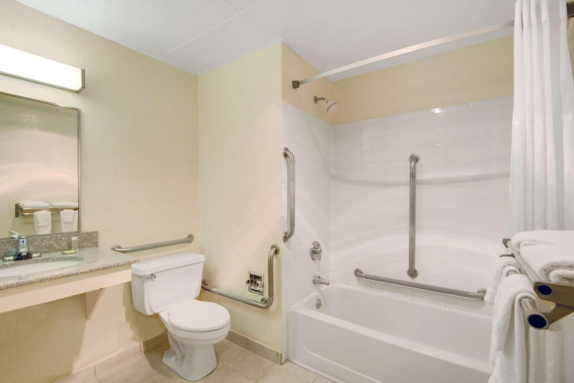 Super 8 By Wyndham Stamford/New York City Area Exterior foto